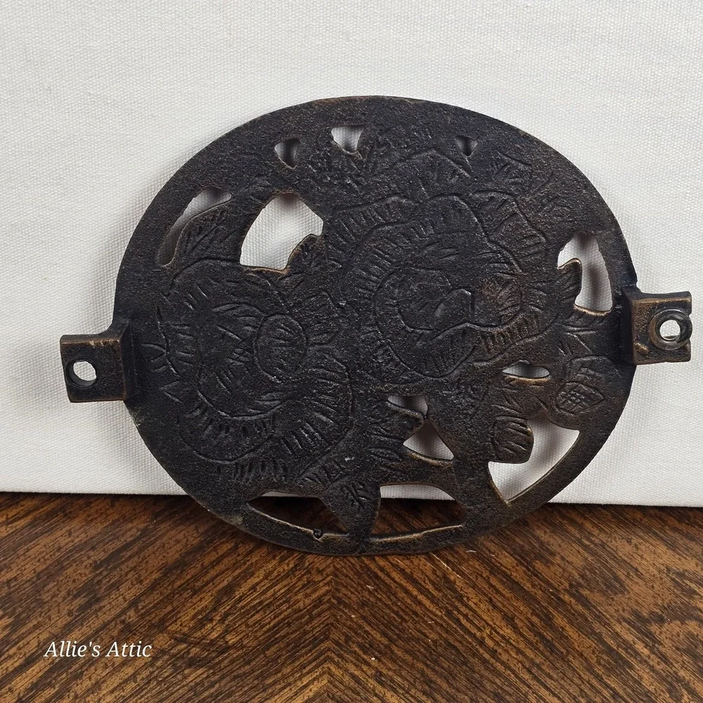 Vintage Cast Iron Rose Trivet Floral Flower Rustic Farmhouse Kitchen Wall Decor
